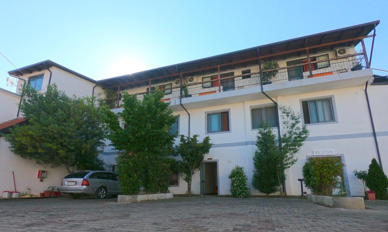 Hotel Bicaj Shkodër Exterior foto